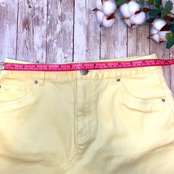 Yellow Denim Mini Skirt - Picture 4 of 5